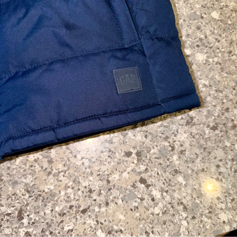 NWT l GAP Kids l Puffer Vest l Size:YM - Picture 4 of 8